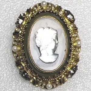 Vintage W‎ Germany White Cameo Black Brooch Seed Pearls Rhinestones Gold Tone